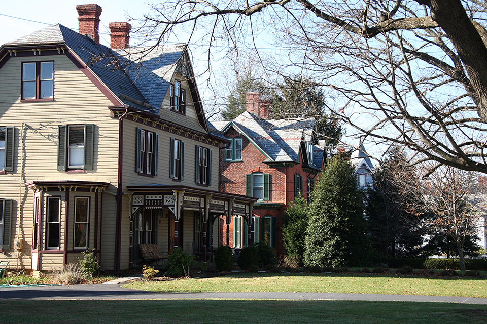 Captain's Houses, Centreville
