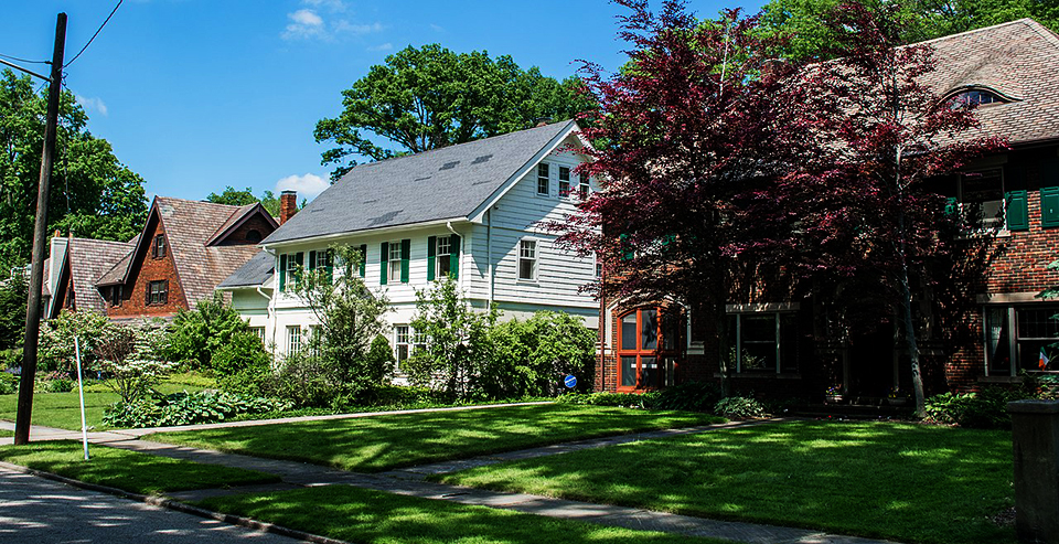 Woodmere Drive in the  Euclid Golf Historic District