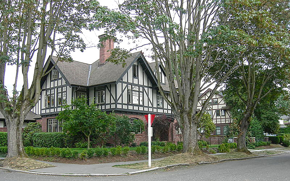 Home in the Harvard-Belmonth Historic District